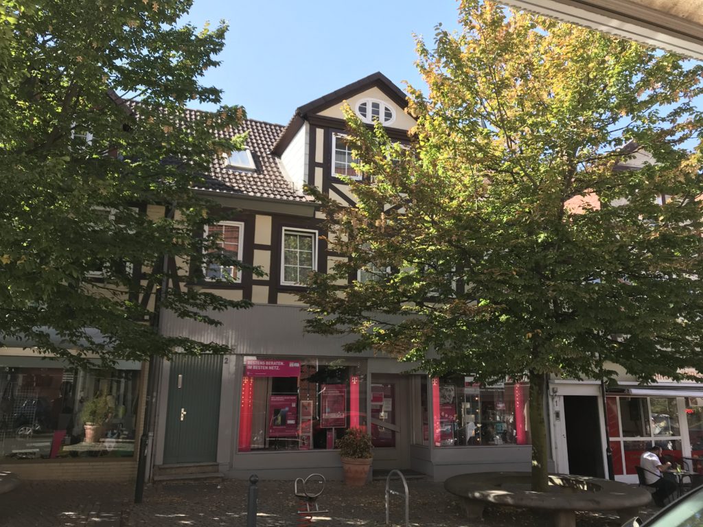 Interessantes Gewerbeobjekt mit Wohnung in zentraler Helmstedter Lage Interessantes Gewerbeobjekt mit Wohnung in zentraler Helmstedter Lage