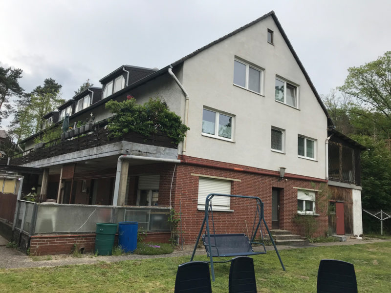 Mehrfamilienhaus Doppelhaushälfte mit vier vermieteten Wohnungen und Garagen! – Emmerstedt Mehrfamilienhaus Doppelhaushälfte mit vier vermieteten Wohnungen und Garagen! – Emmerstedt