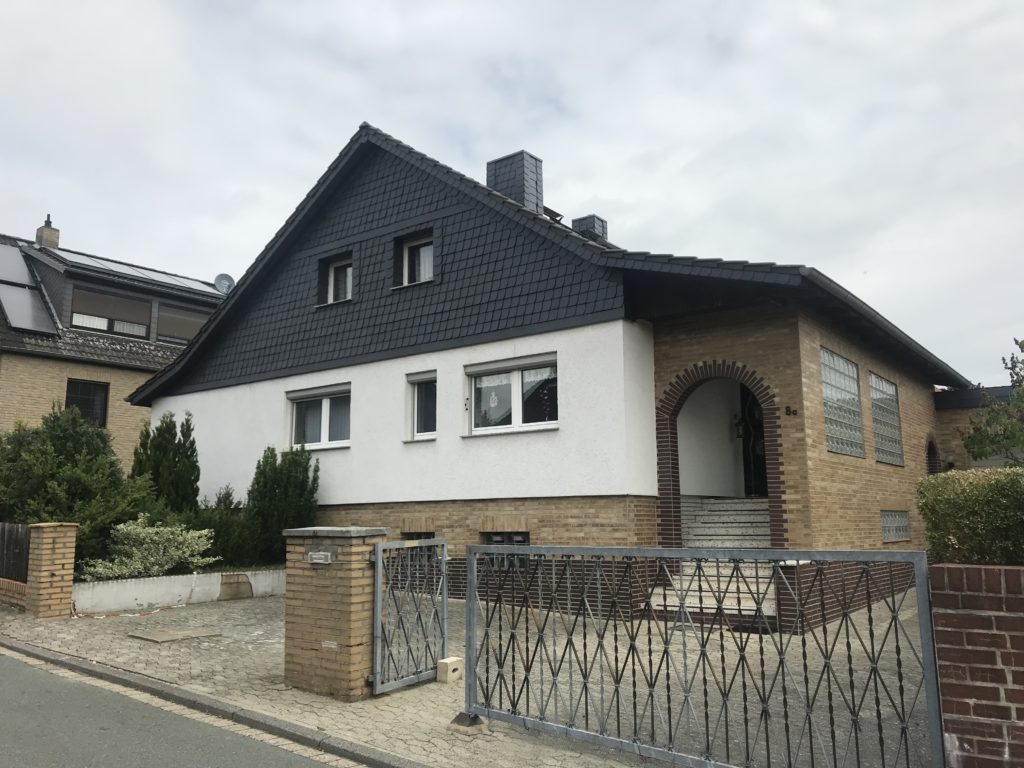 Freistehendes Einfamilienhaus mit Garage in Helmstedt – Windmühlenberg Freistehendes Einfamilienhaus mit Garage in Helmstedt – Windmühlenberg