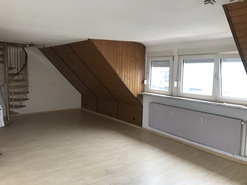 Schöne 4-Zimmer-Maisonettewohnung in zentrumsnaher Wohnlage Schöne 4-Zimmer-Maisonettewohnung in zentrumsnaher Wohnlage