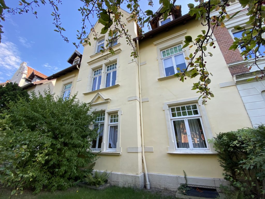 Großzügige 5-Zimmer-Erdgeschosswohnung in ruhiger Wohnlage Großzügige 5-Zimmer-Erdgeschosswohnung in ruhiger Wohnlage
