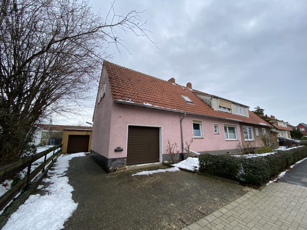 Doppelhaushalte mit 2 Garagen – gute Wohnlage Doppelhaushalte mit 2 Garagen – gute Wohnlage