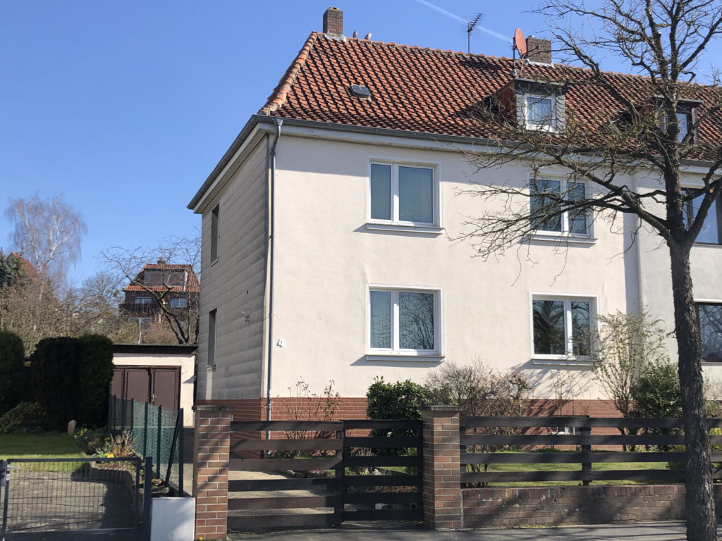 Große Zwei-Familien-Doppelhaushälfte in äußerst beliebter Helmstedter Wohnlage Große Zwei-Familien-Doppelhaushälfte in äußerst beliebter Helmstedter Wohnlage