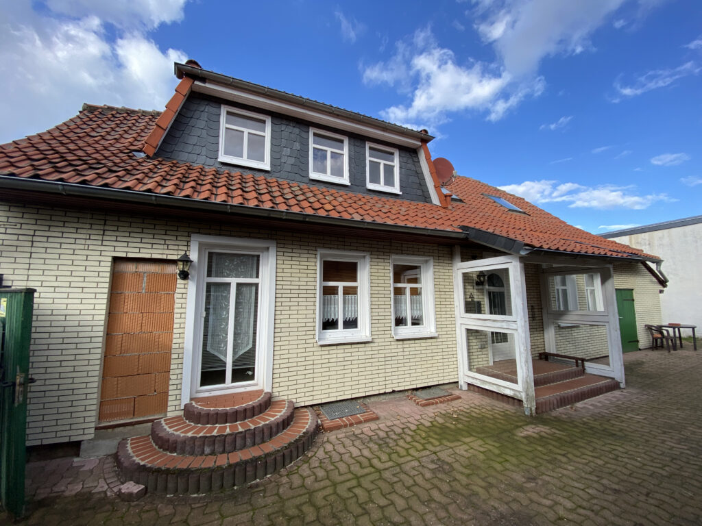 Schönes Einfamilienhaus mit ausgebautem Nebengelass in Süpplingenburg Schönes Einfamilienhaus mit ausgebautem Nebengelass in Süpplingenburg