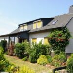 Großzügiges Einfamilienhaus mit Einliegerwohnung und Doppelgarage in ruhiger Wohnlage – Velpke