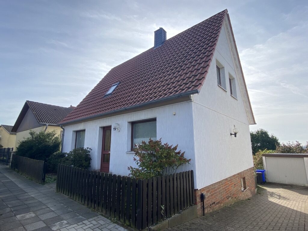 Freistehendes Einfamilienhaus in sehr beliebter Wohnlage – Helmstedter “Gartenstadt”