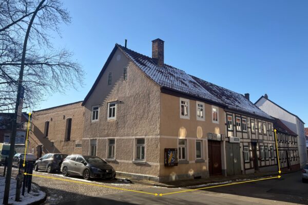 2-Familienhaus mit Gewerbe (ehemaliger Getränkehandel) 2-Familienhaus mit Gewerbe (ehemaliger Getränkehandel)