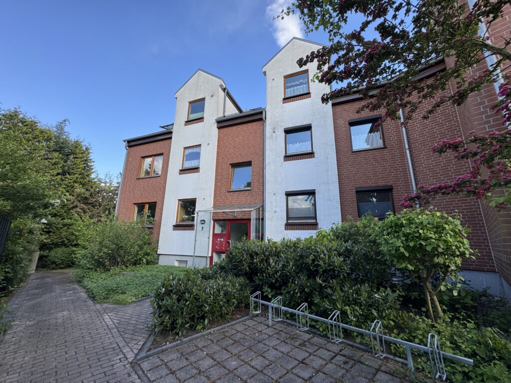 Attraktive 3-Zimmer-Eigentumswohnung mit Loggia, Stellplatz & Garage in Königslutter am Elm Attraktive 3-Zimmer-Eigentumswohnung mit Loggia, Stellplatz & Garage in Königslutter am Elm