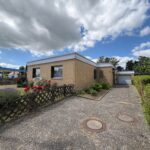 Ebenerdiges Wohnen: Gepflegter Bungalow mit Garage in Schöningen