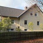 Freistehendes Einfamilienhaus mit Vollkeller und Garage – prima Randlage