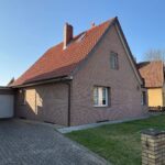 Sehr gepflegtes Einfamilienhaus mit großer Garage
