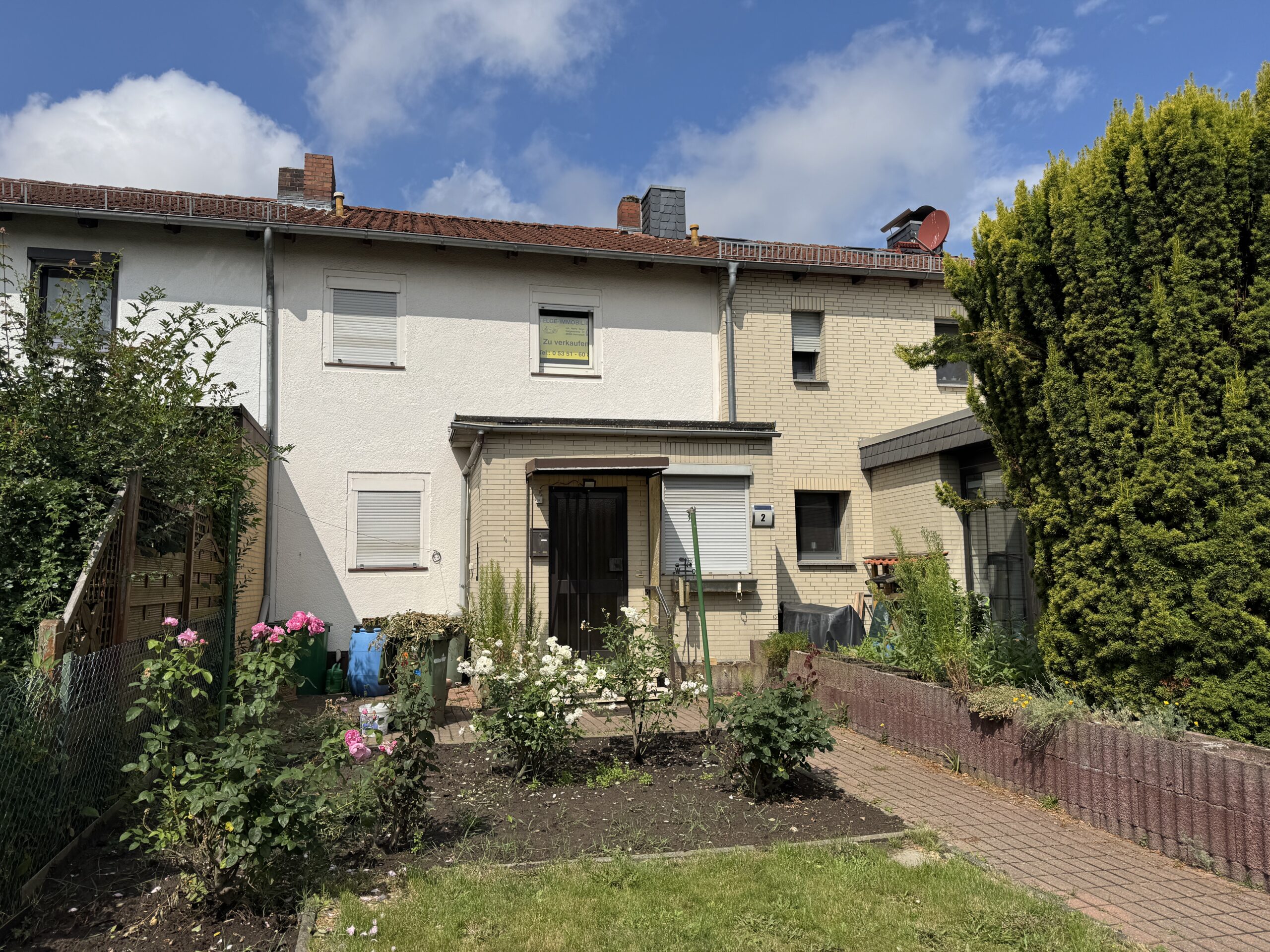Reihenmittelhaus mit Garage, Terrasse und Vollkeller in ruhiger Wohnlage